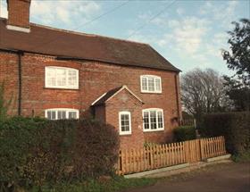 4 bedroom Semi-Detached to rent